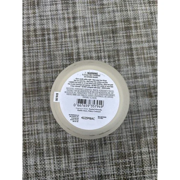 Bath & Body Works Almond Croissant 1-Wick Scented Candle 8 oz New - Picture 3 of 5